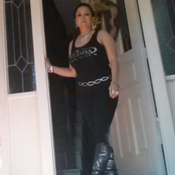 Meet your Posher - Picture 7 of 10